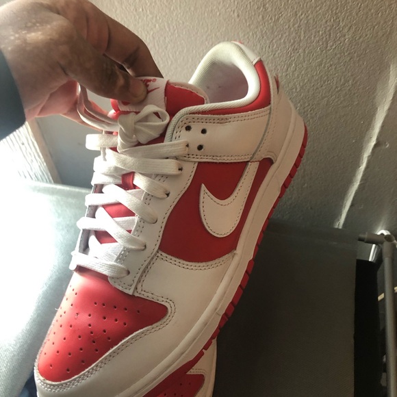 Nike dunks (red nd white ) size 9 - Picture 3 of 4